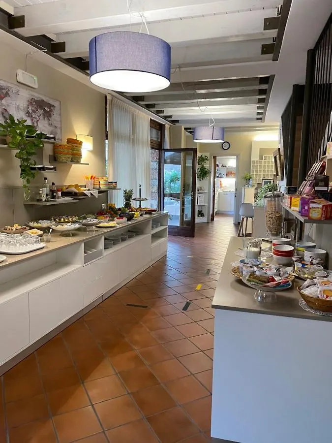 **  Onda Hotell Lake Garda Italien