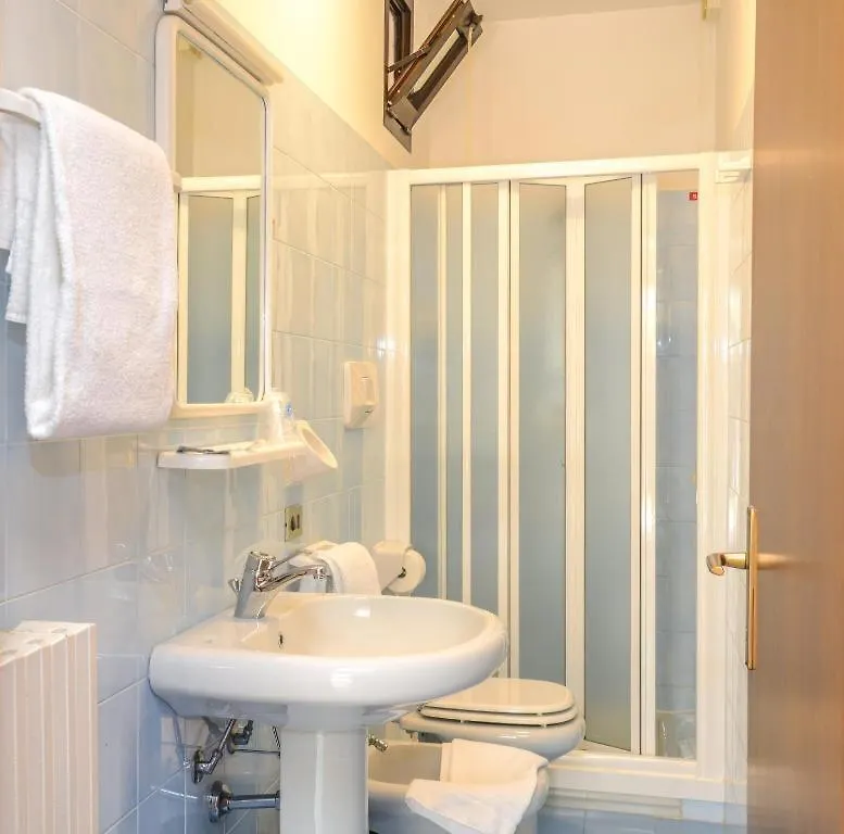 Onda Hotell Lake Garda Torri Del Benaco
