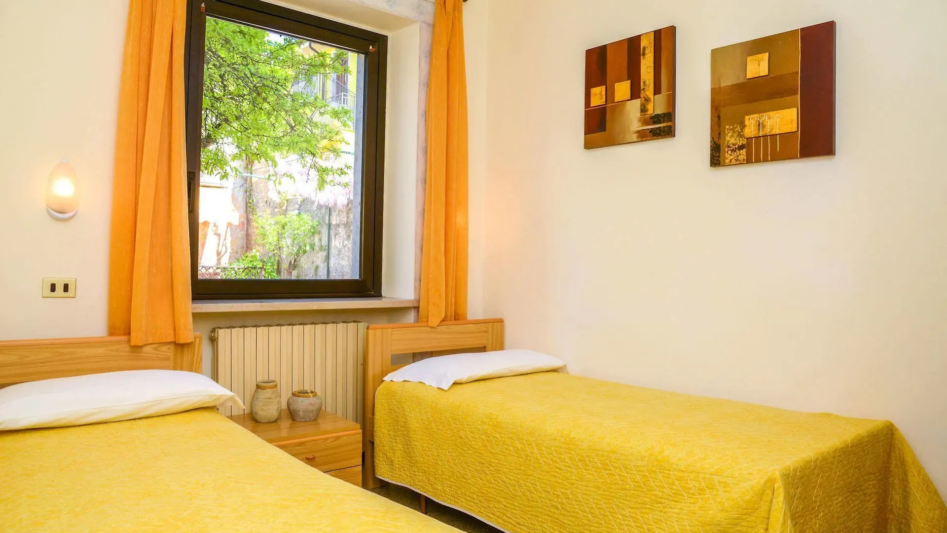 **  Onda Hotell Lake Garda Italien