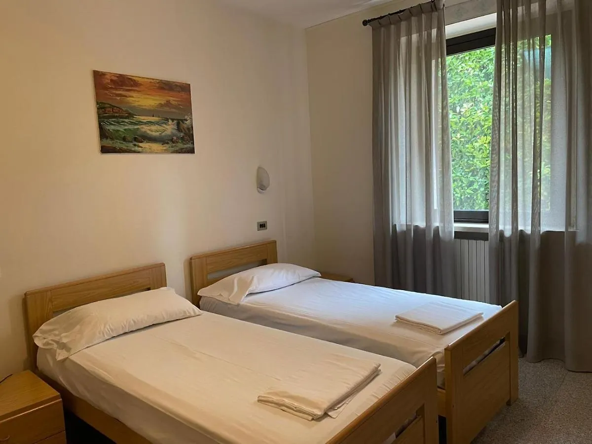 **  Onda Hotel Lake Garda Italy