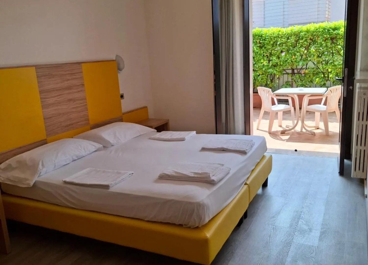 Hotel Garni Onda Torri Del Benaco 2*,
