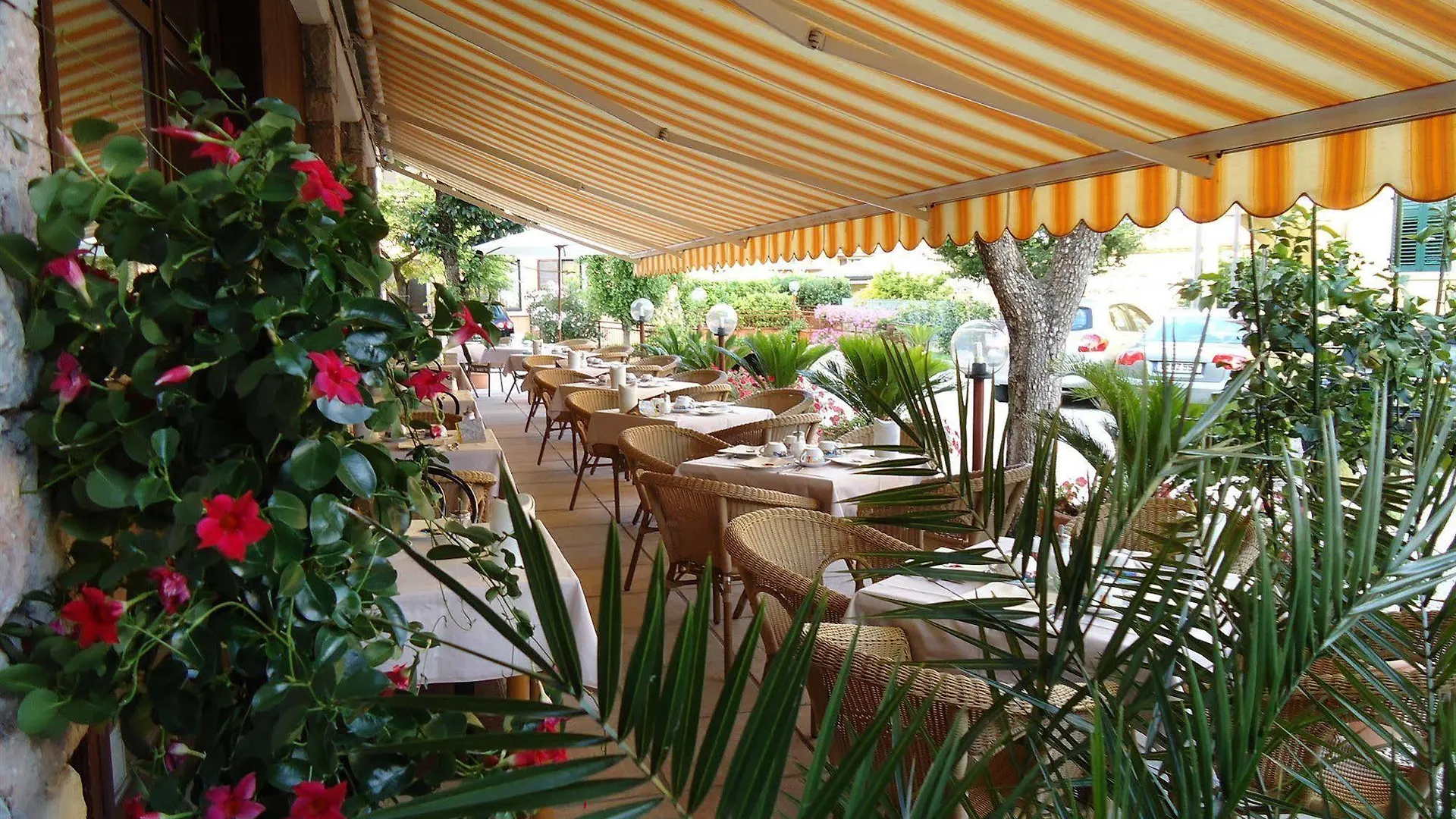 Hotel Garni Onda Torri Del Benaco