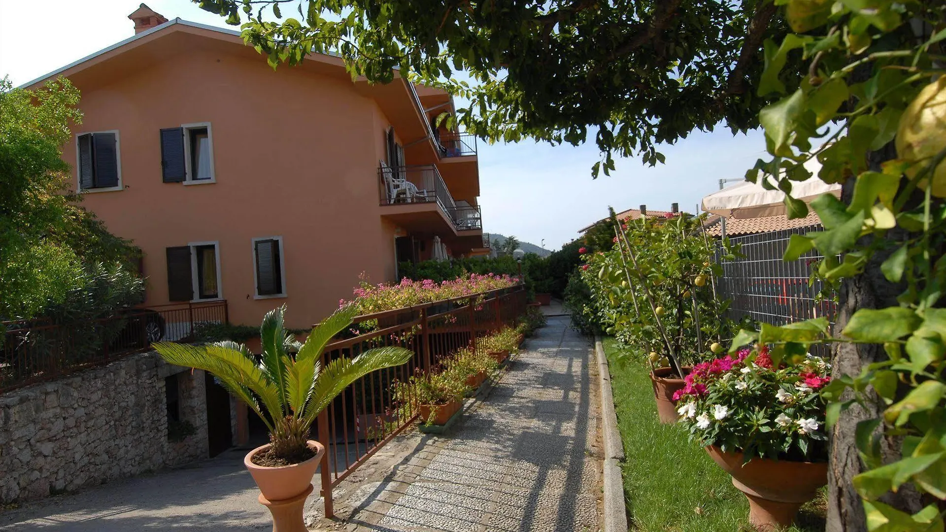 Hotel Garni Onda Torri Del Benaco
